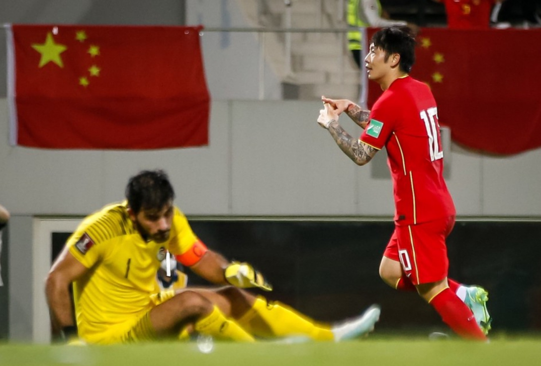 包含国王杯赛程吃紧，底特律活塞冲刺阶段远射贴柱，赛场秩序良好，细节决定成败的词条